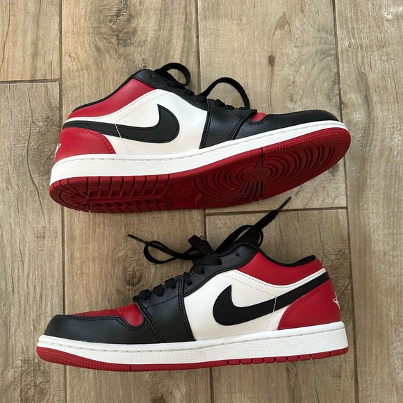 Jordan 1 Low Bred Toe Size 7.5M/9W - Picture 5 of 12